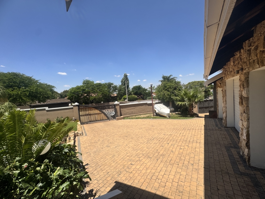 4 Bedroom Property for Sale in Wilkoppies North West